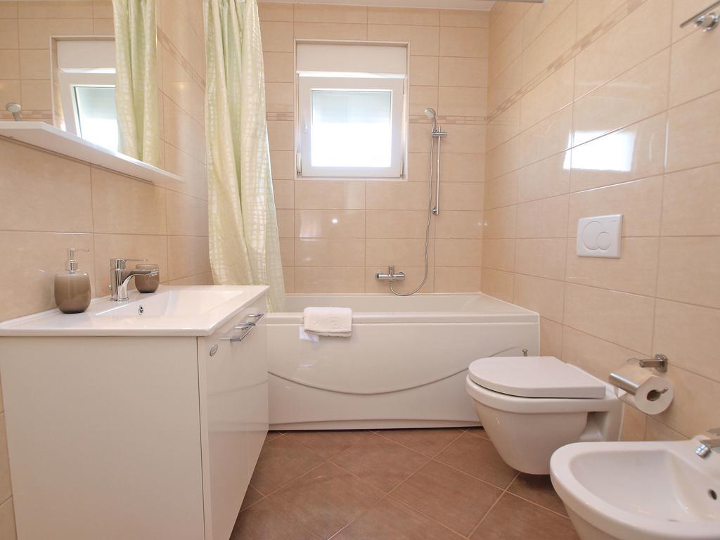 Apartman 396 *