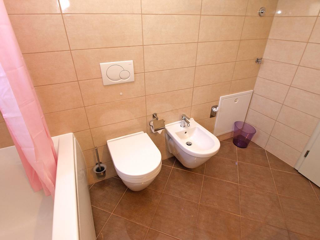 396 Apartment *