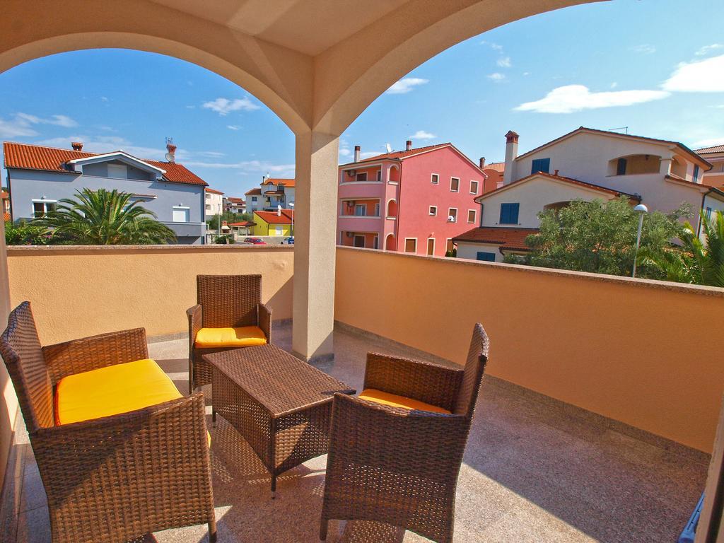 Apartament 396